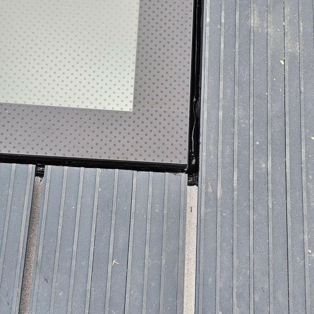 600 x 900 mm Frameless Walk-on Skylight.