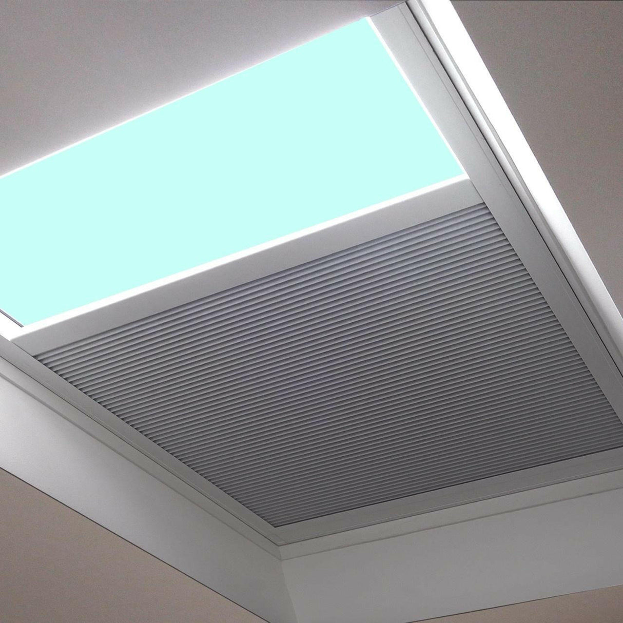 400 x 2000 mm LD Electric Blinds for Flat / Pitched Roof Skylights & Roof Lanterns.