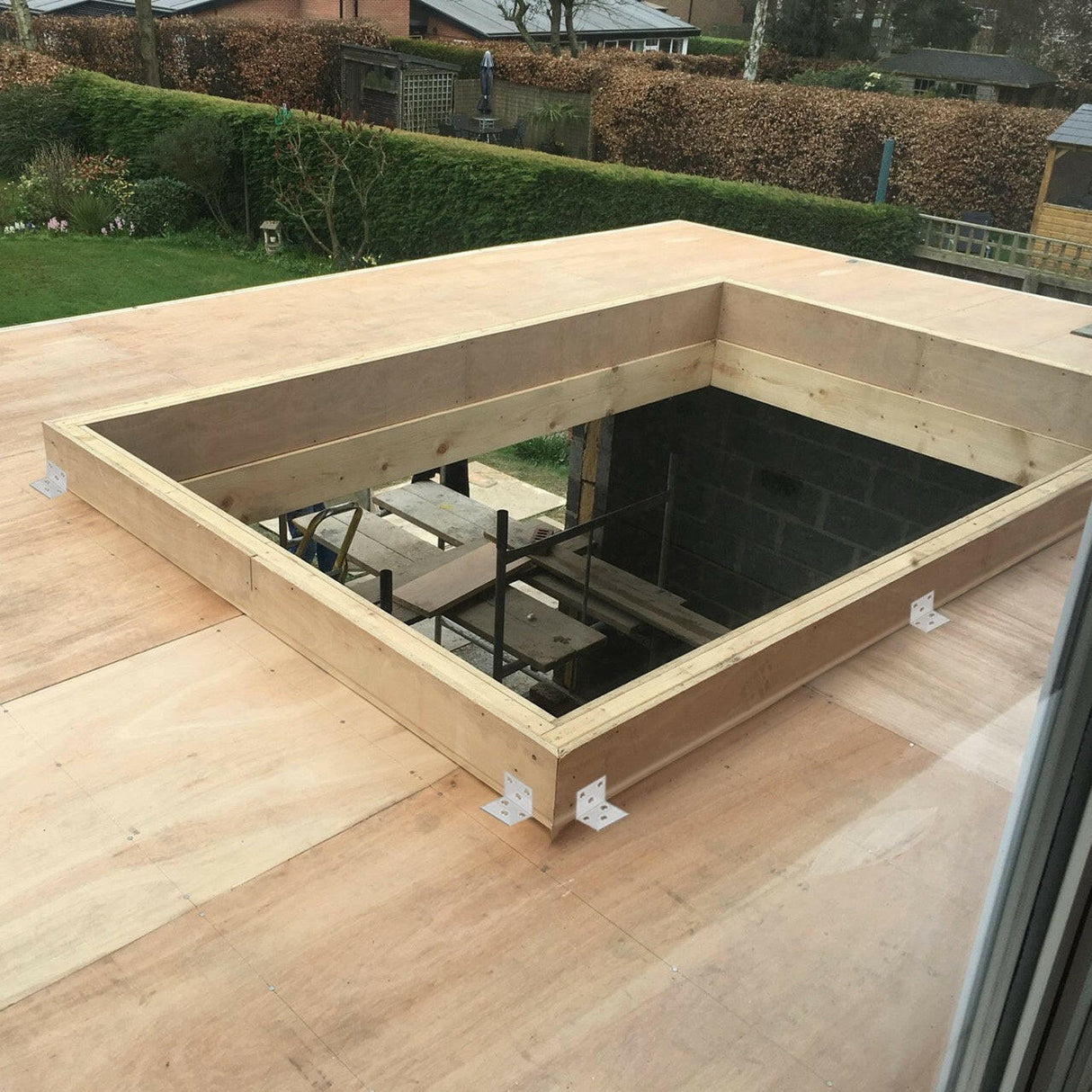 1000 x 5000 mm Insulated Upstand for Roof Lantern.